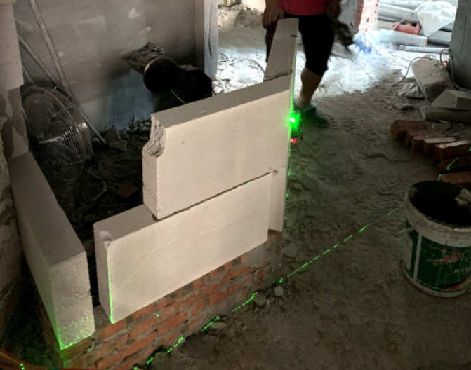 喜大普奔 | 熱烈慶祝柏天酒店6-7樓隔墻裝飾工程順利完工?。。? /></a></div>
                        <div   id=